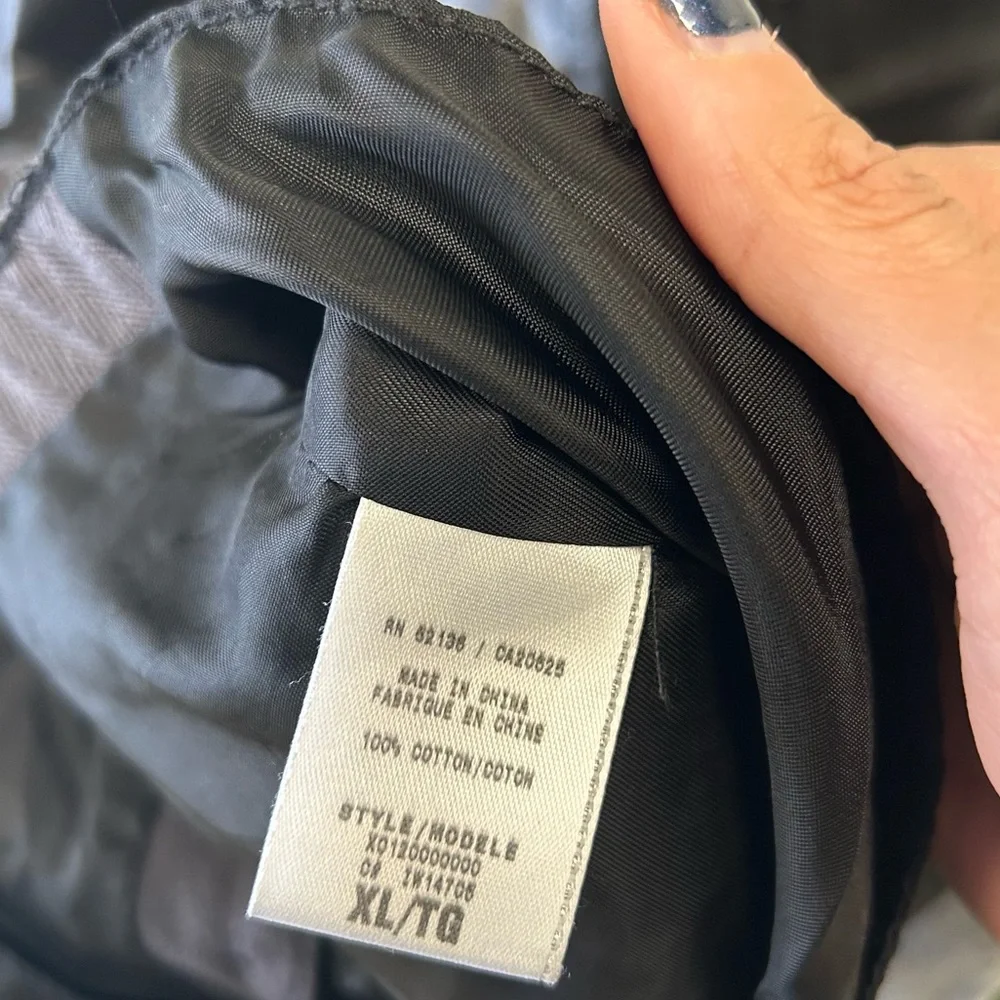 Guess sleeveless vest